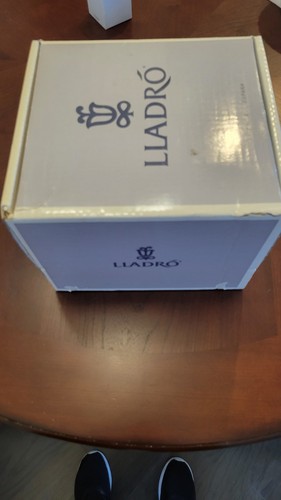 Lladro 6511 A BIRTHDAY SURPRISE Girl Rabbit, retired 2000 - 8.5" - Bild 9 von 10