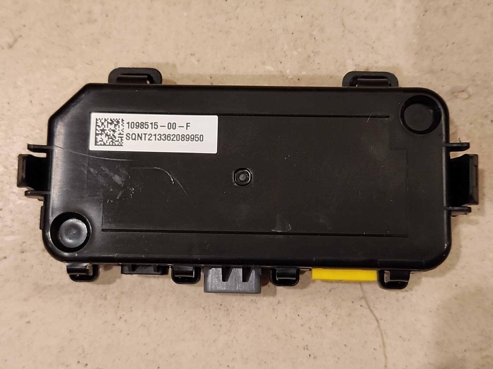 Tesla Control Module Right TESLA MODEL 3 FRONT RIGHT PASSENGER SEAT CONTROL MODULE 1098515-00-F 91 ...