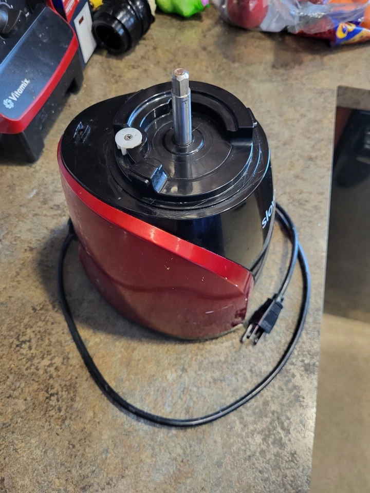 Соковыжималка холодного отжима вертикальная жевательная Tribest Slowstar SW-2000 - Изображение 2 из 4