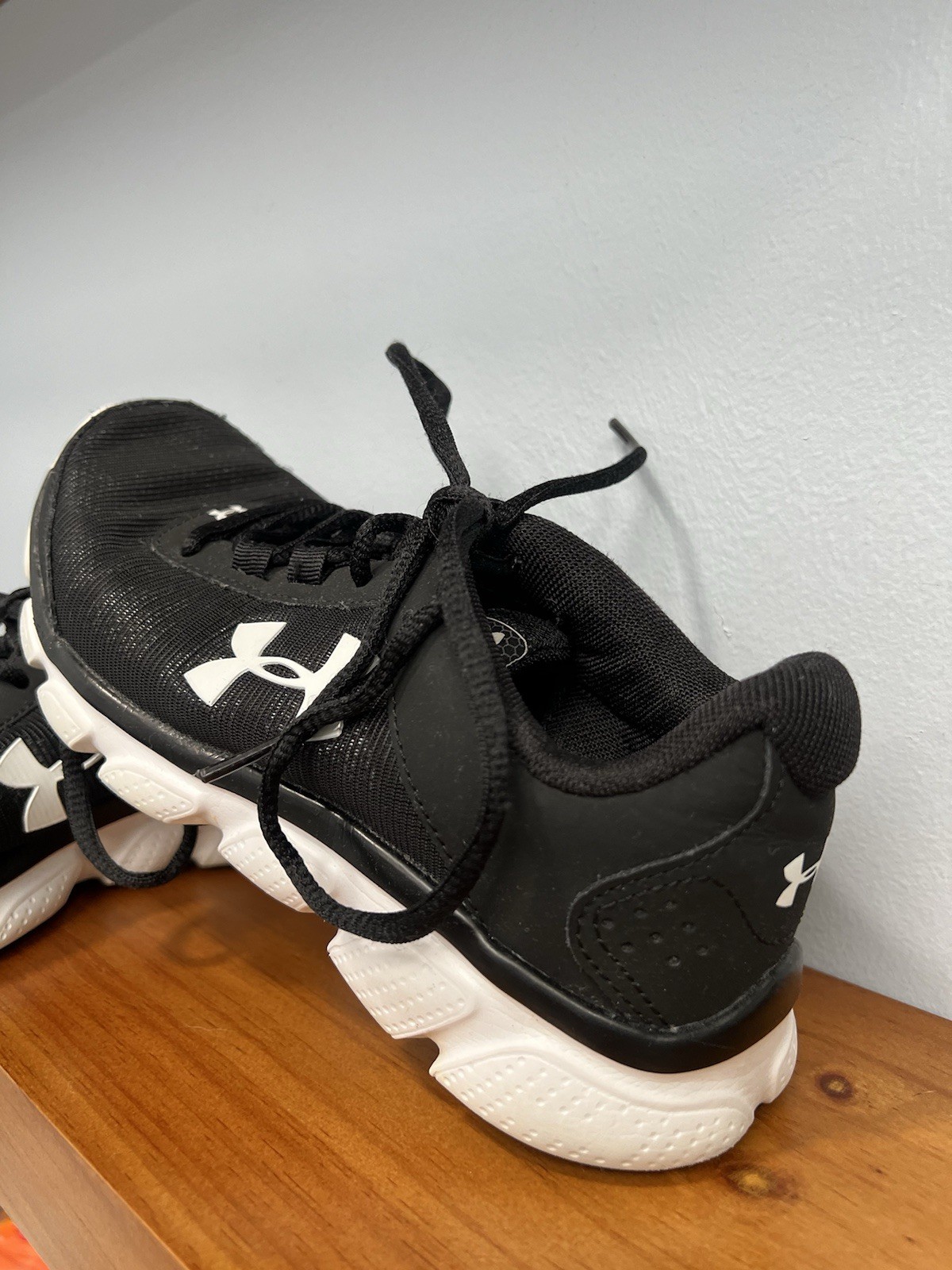 UNDER ARMOUR Charged Assert Athletic Sneakers Wom… - image 3