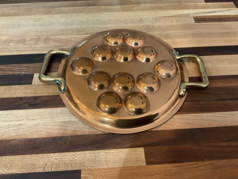 Vintage Copper 12‑Cup Poaching Pan – Brass Riveted Handles  Mid‑Century
