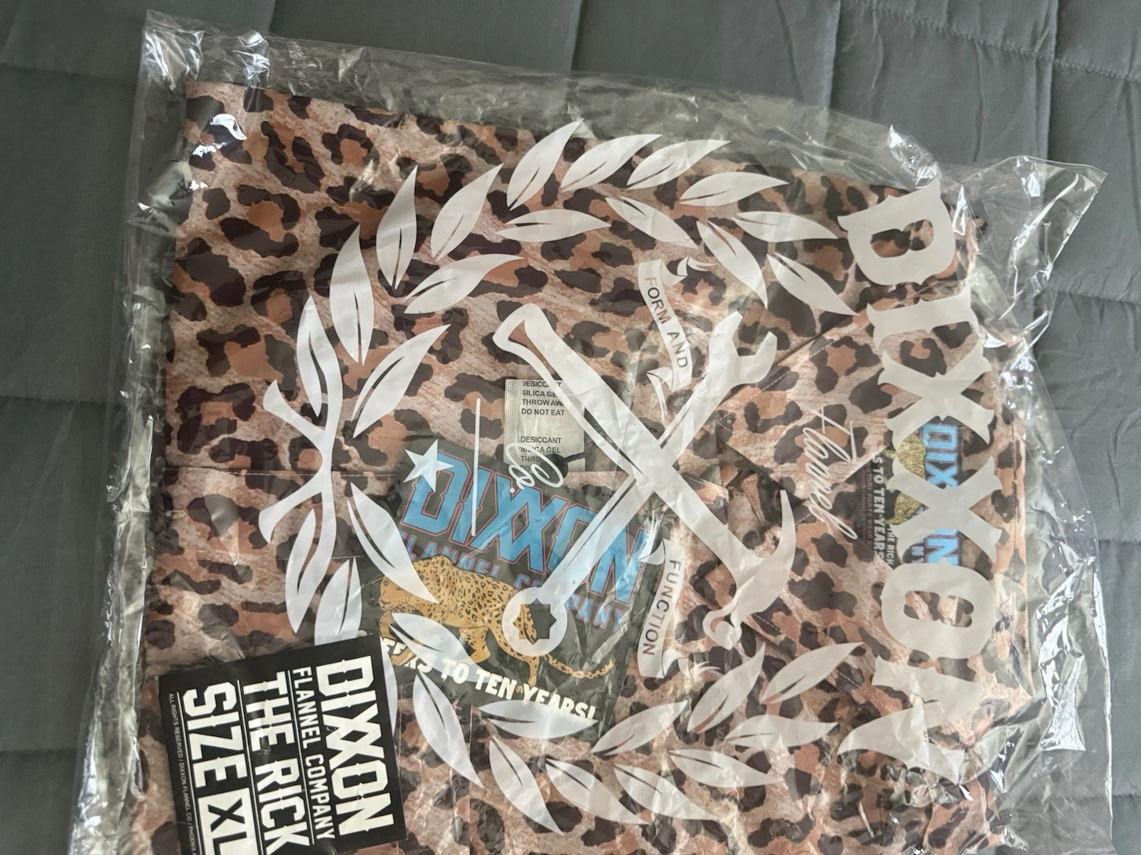 Dixxon The Rick Shirt Mens X-Large Short Sleeve Button Up Brown Leopard Print