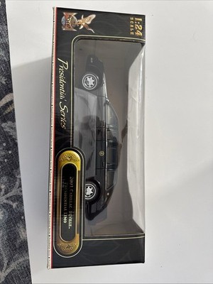 2001 CADILLAC DEVILLE  1:24 SCALE PRESIDENTIAL LIMO YAT MING RARE FIND NEW