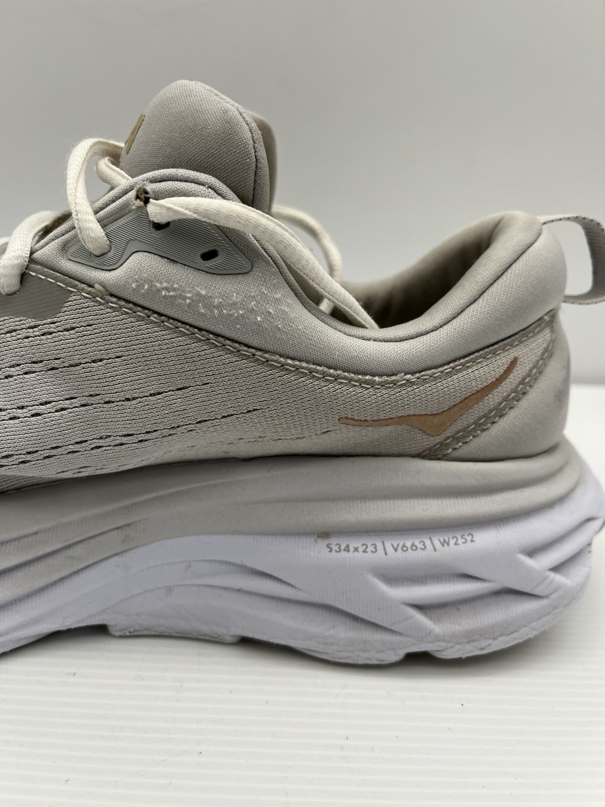 HOKA One Bondi 8 Womens Running Shoe Size US 9.5 Comfort Sneakers No Insoles thumbnail 18