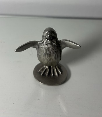 Hudson Zinn Pinguin Figur, Pierre der Dirigent Maestro