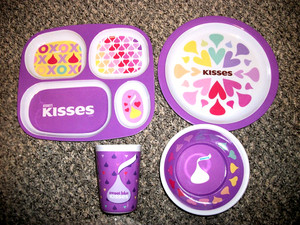 HERSHEY'S KISSES 4 PIECE PLASTIC DISH SET DAN DEE DISHWASHER SAFE