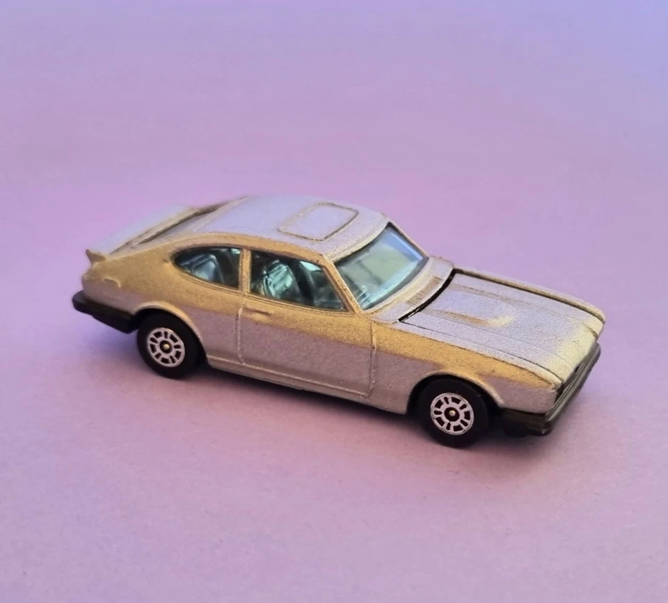 Ford Capri 3.0S Scala 1/64 Corgi Toys 1979 - VINTAGE - Immagine 2 di 4