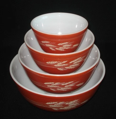 PYREX - 4 pc. Tan Wheat on Rust AUTUMN HARVEST Mixing, Nesting Bowl Set