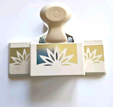 XL POINTED FLOWER BORDER Martha Stewart Edge Paper Punch Aster Poinsettia