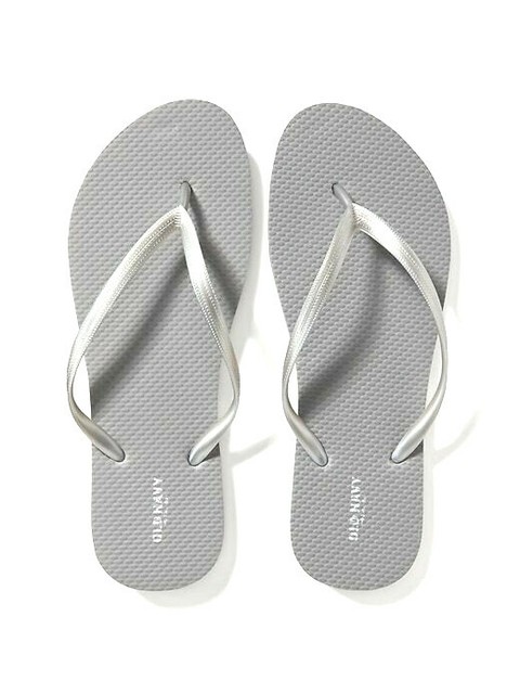 old navy silver flip flops