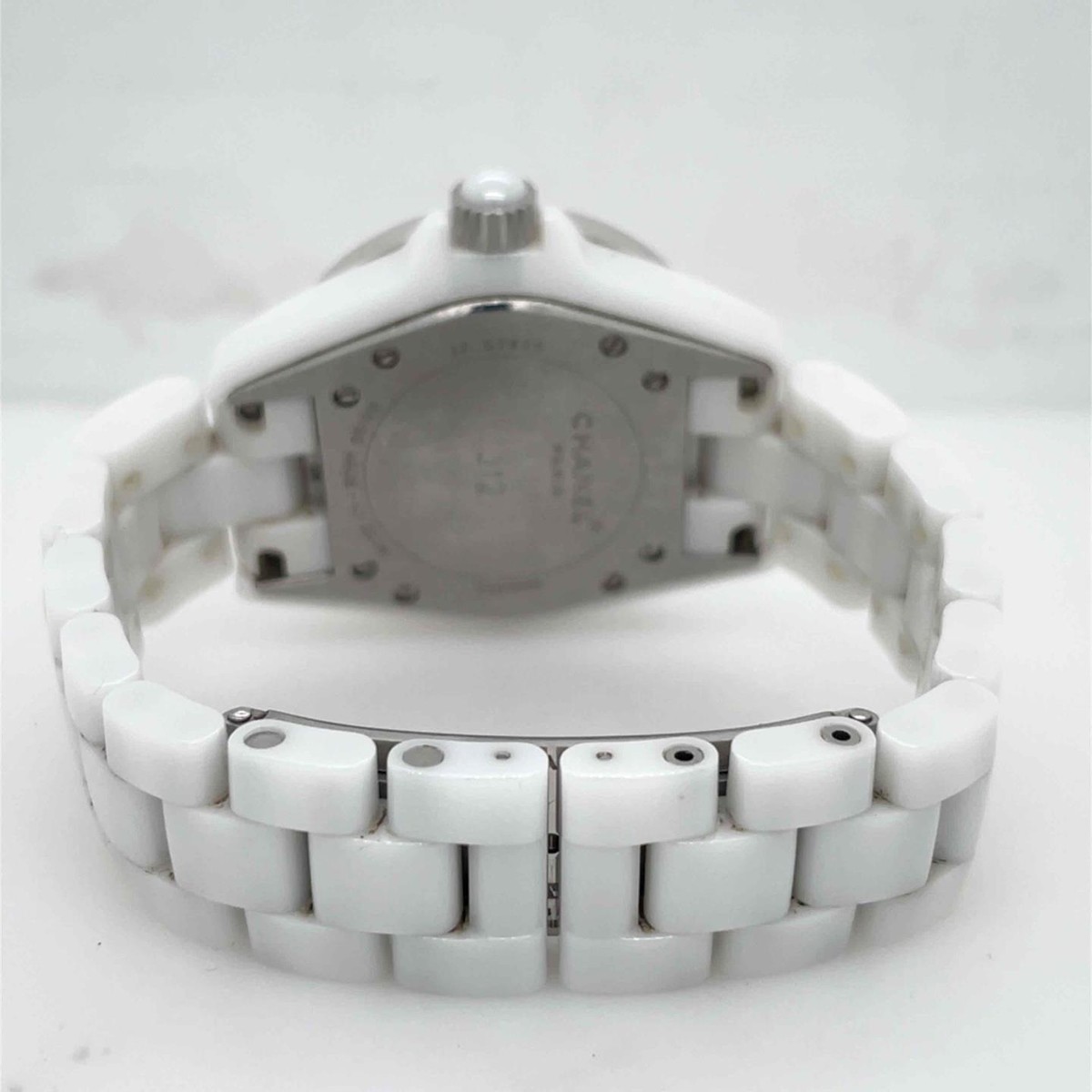Chanel J12 Quartz 33mm White Ceramic Custom Diamond Bezel Chanel J12 Quartz 33mm White Ceramic Custom Diamond Bezel