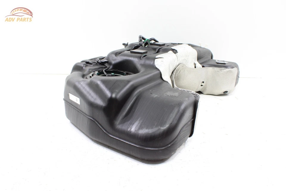 Jeep Grand Cherokee L 2021-24 depósito de tanque de gasolina de 3,6 L con escudo térmico OEM Foto 3 de 4