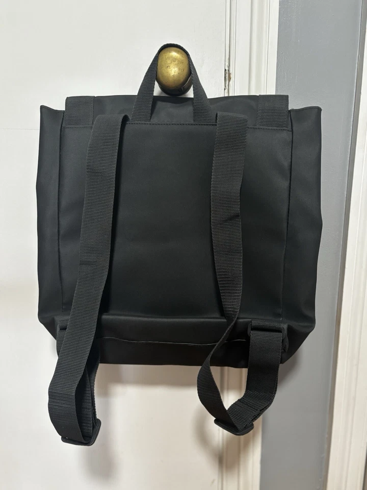 Mochila de PVC gris DKNY  Foto 4 de 4