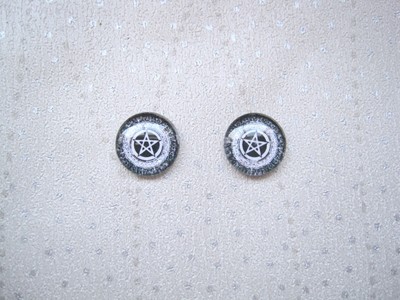 Vidrio Stud 12mm Sp pendientes Wicca Pagana * Pentagrama Estrella Negro Blanco semicirculares