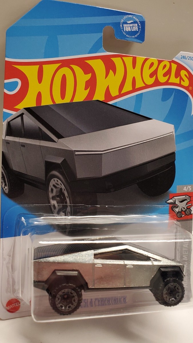 Hot Wheels RC Cybertruck 2台セット s-l400.jpg