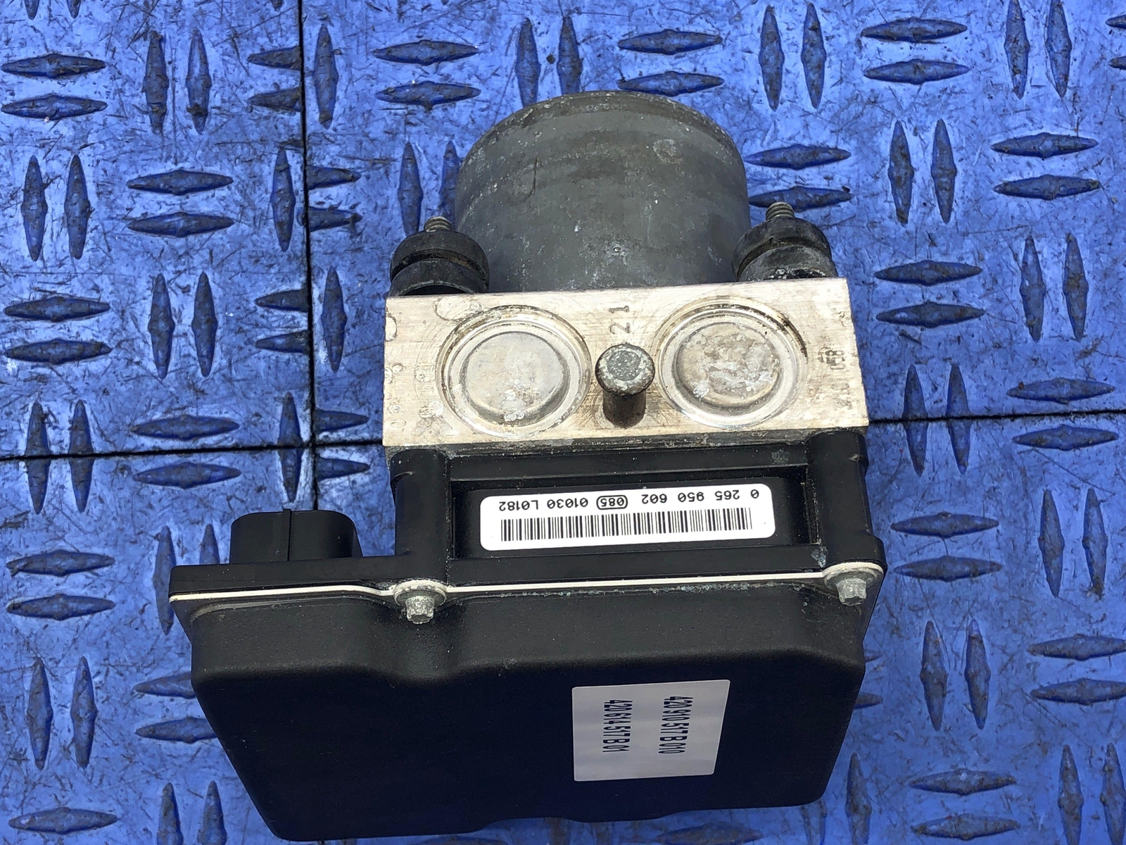 2010-2013 AUDI R8 ANTI LOCK BRACK ABS PUMP MODULE 420910517 OEM