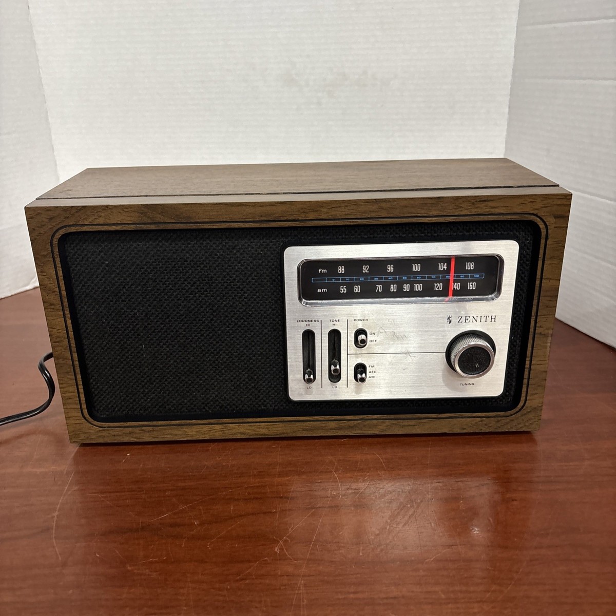 Vintage Zenith AM/FM Radio Model H422P Wood Grain Finish | eBay