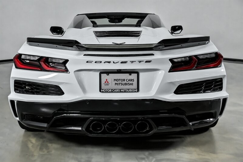 2024 Arctic White Chevrolet Corvette   | C8 Corvette Photo 7