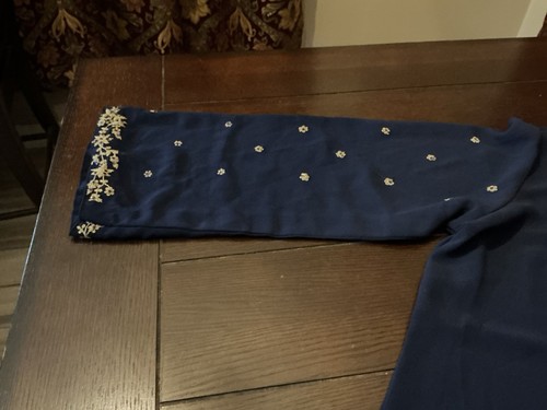Navy blue sequined embroidered polyester kurti, 48" bust, 29" long, new no tag - 第 17/19 張圖片