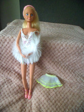 VINTAGE SINDY BALLERINA