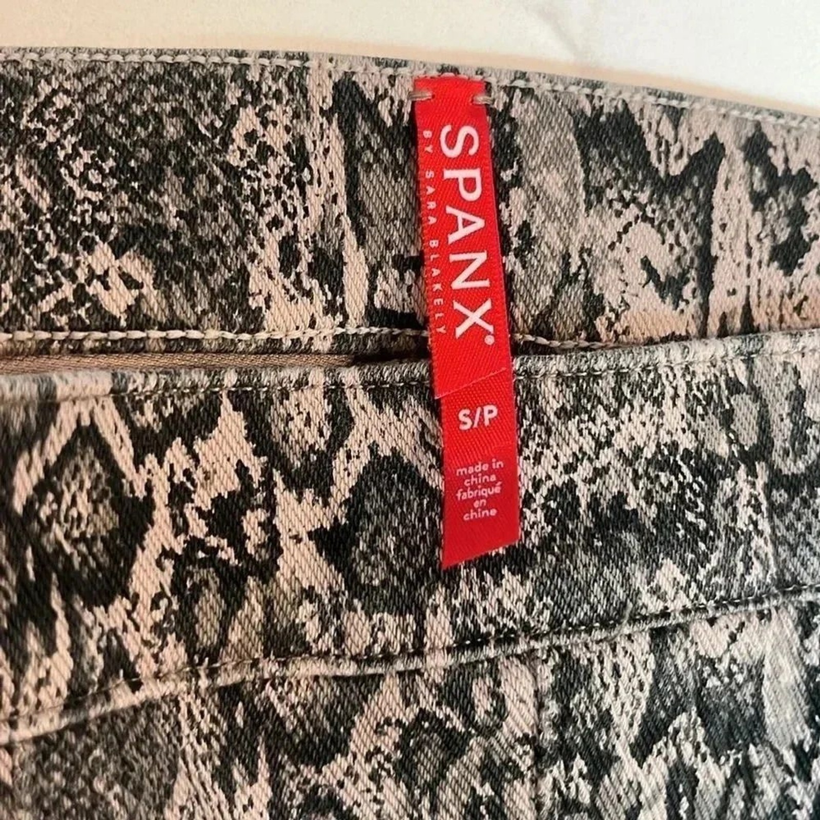 SPANX Snakeskin Python Jean Ankle Leggings S - image 10