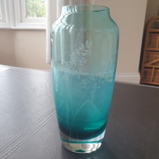 Strathearn Blue Green Glass Vase Etched Floral Scottish Art Glass 19cm😼🐾 