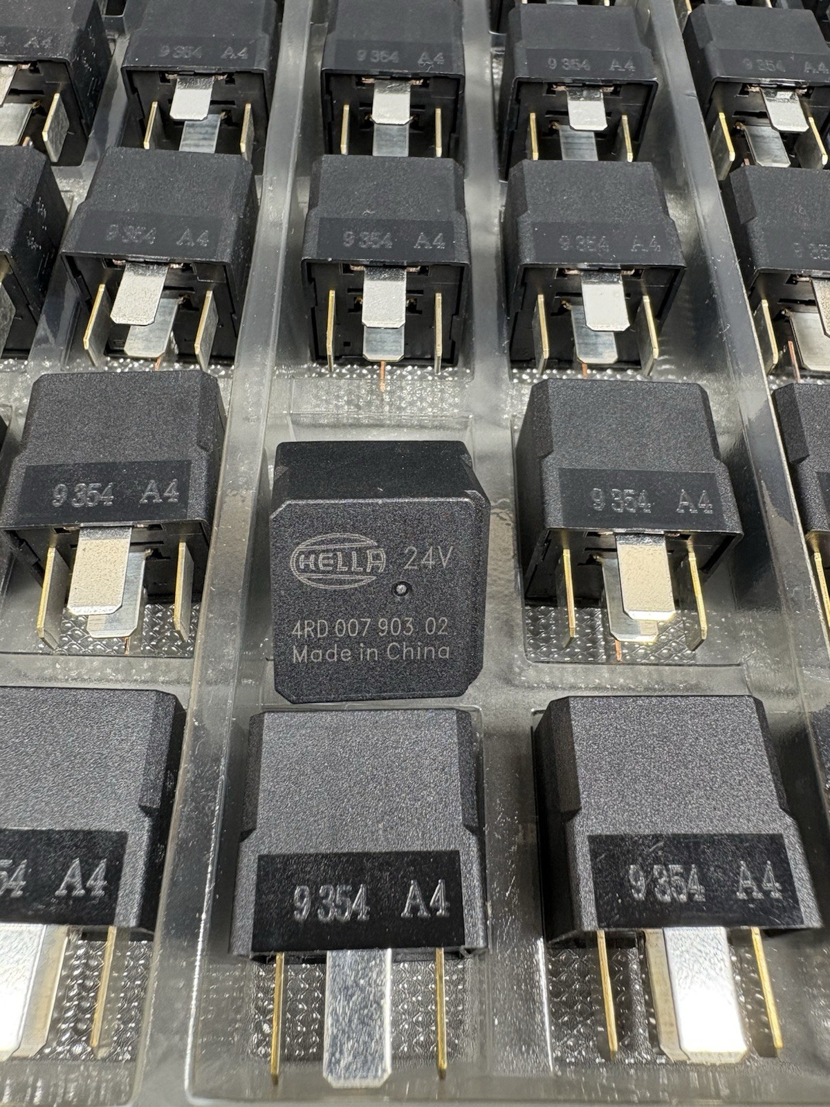 HELLA 4RD-007-903-02 / 4RD00790302 (BRAND NEW) 24V