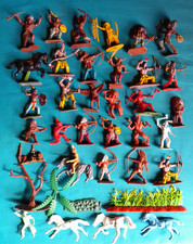 MIXED LOT OF OLD PLASTIC AMERICAN INDIAN 1/32 WARRIORS