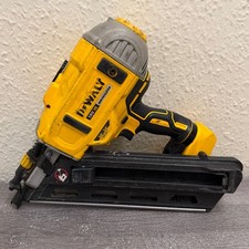 DEWALT DCN692 TYPE 3 NAIL GUN - BODY ONLY 