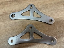 UNE PAIRE DE SUPPORT DE BIELLETTE D AMORTISSEUR REFERENCE 0405 MOTO KAWASAKI ?