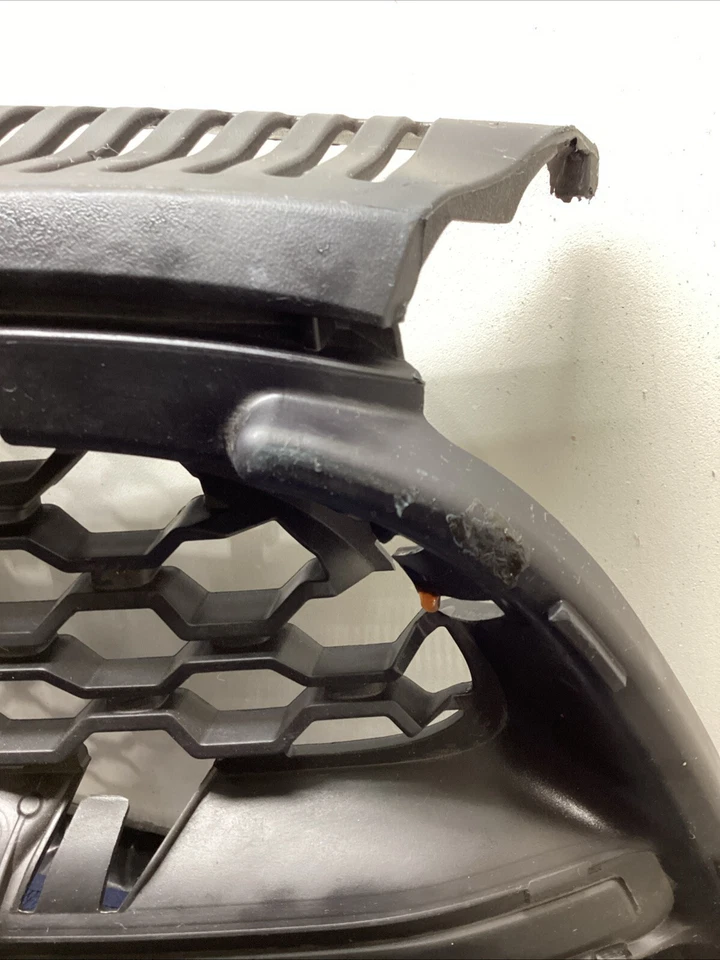 Dodge Durango 2011-2013 parrilla delantera OEM Foto 4 de 4