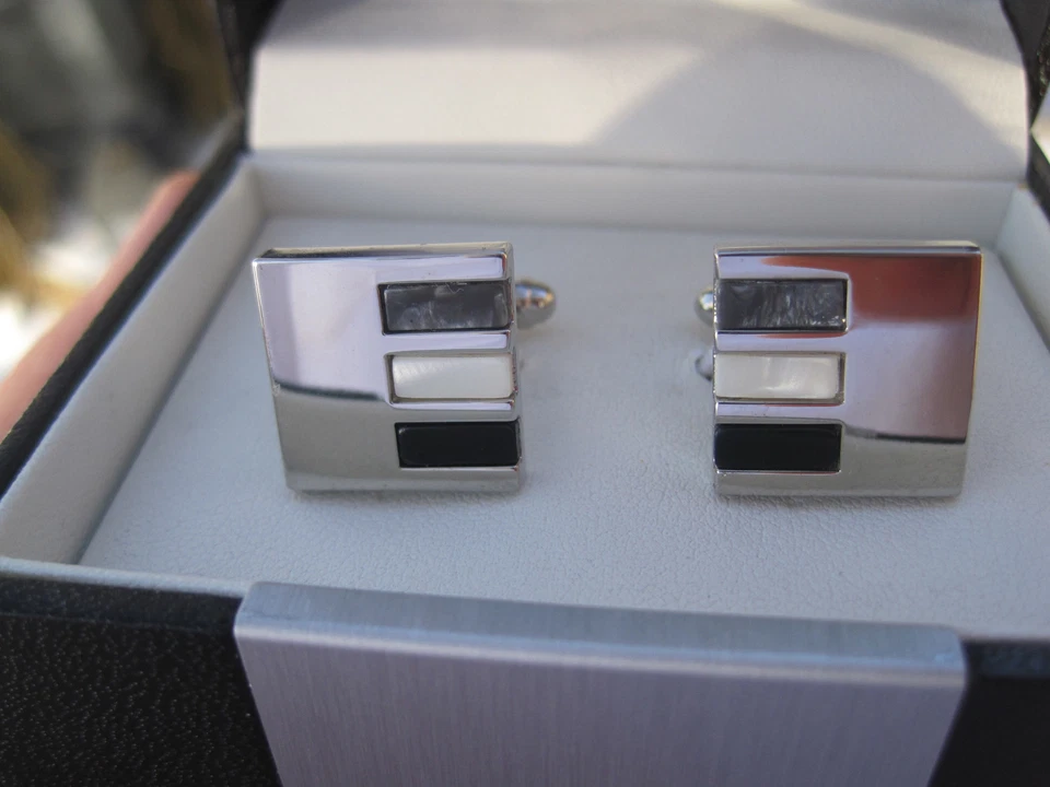 New Geoffrey Beene Silver-Tone Cufflinks w/ Onyx & Mother of Pearl, $42 Retail Foto 4 de 4