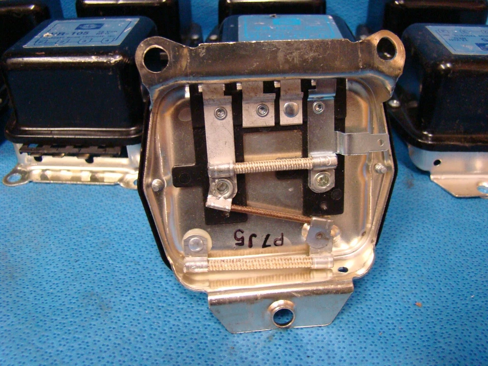 Buick Wildcat Riviera 1967 1962 1963 Olds Cutlass F85 regulador de voltaje Tempest Foto 3 de 4