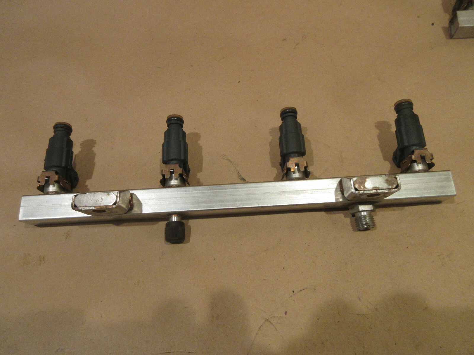 Ferrari 360 - LH Fuel Injector Rail + Injectors P/N 178494