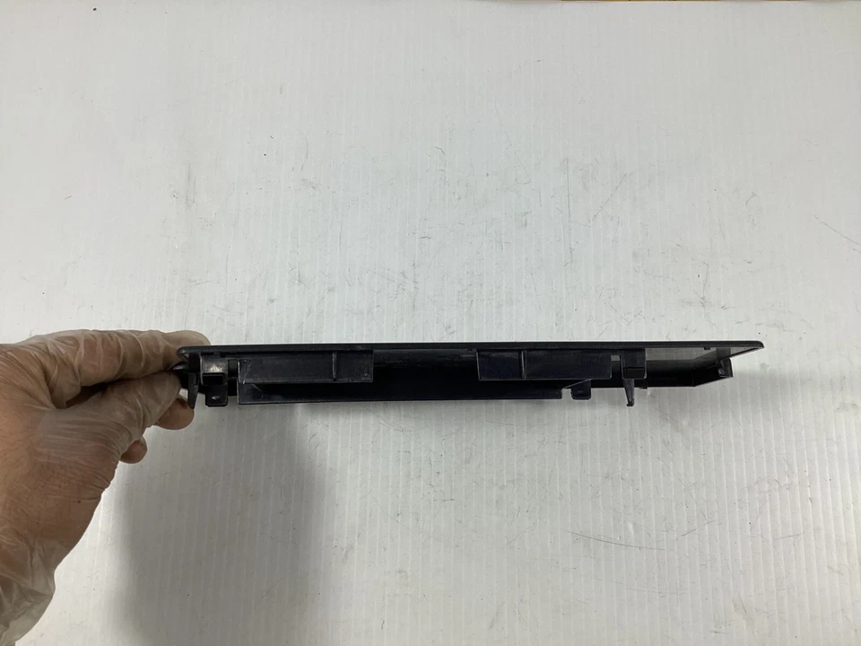 BMW X5 X6 2007-2013 cubierta de guantera del lado del pasajero delantero derecho 7161768 OEM. Foto 2 de 4