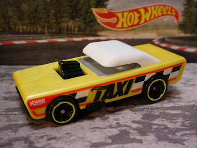   2025 Hot Wheels SMALL BLOC #7  yellow;white; TAXI  HW METRO loose