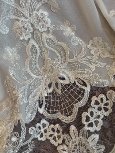 Maggie Sottero wedding dress size 10 - Primrose in ivory - ref 269b - Picture 12 of 18