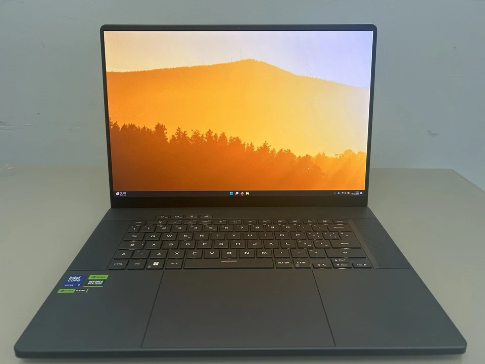 Asus ROG ZEPHYRUS g16 RTX 4070 - Immagine 3 di 4