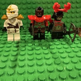 LEGO NINJAGO -- ZANE ZX MINIFIGURE WITH SHOULDER ARMOR  Two Stone Warriors