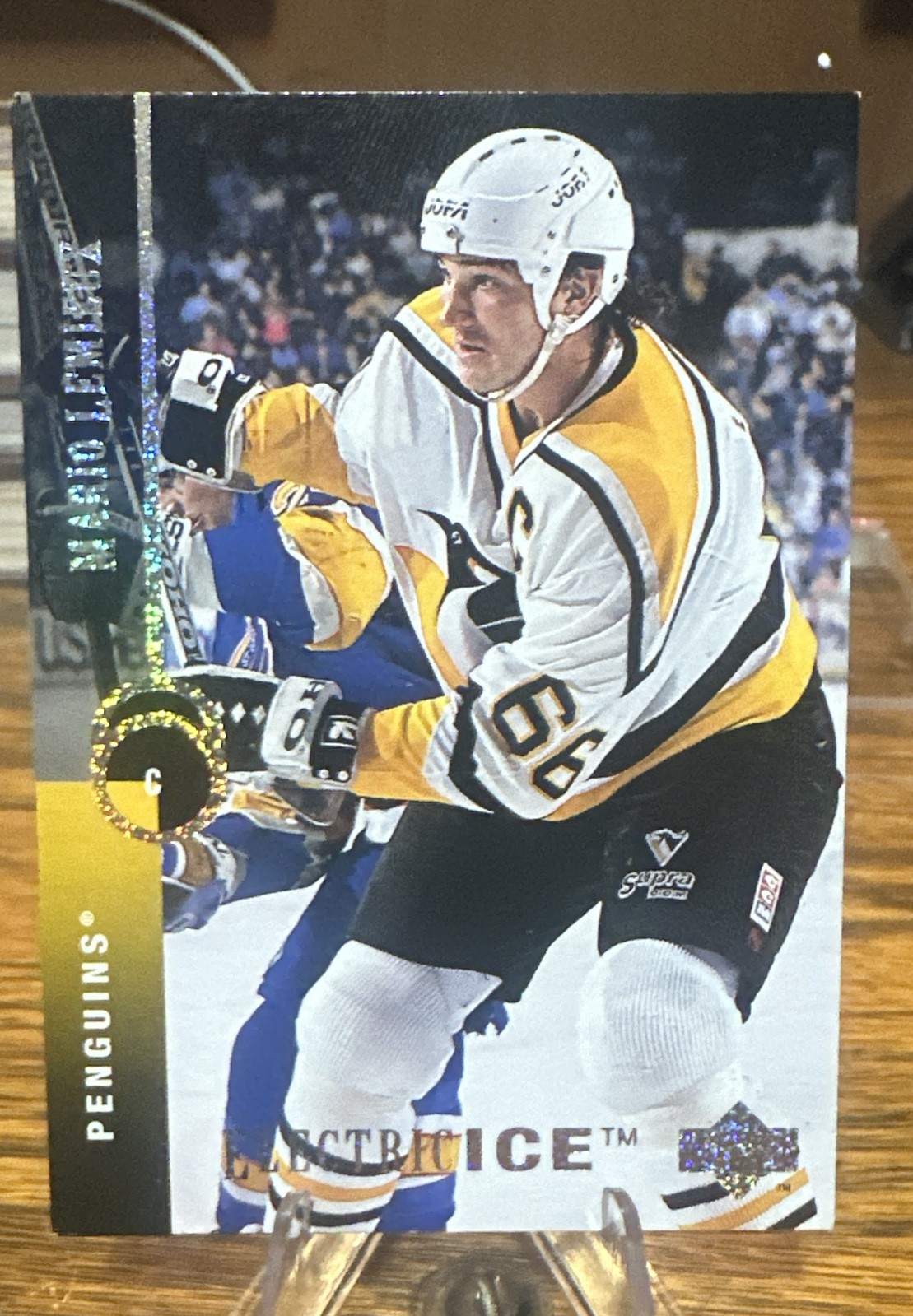 1994-95 Upper Deck - Mario Lemieux #22 Electric Ice