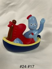 In The Night Garden  Iggle Piggle Boat roll along Vehicle Toy 2007 push n play 