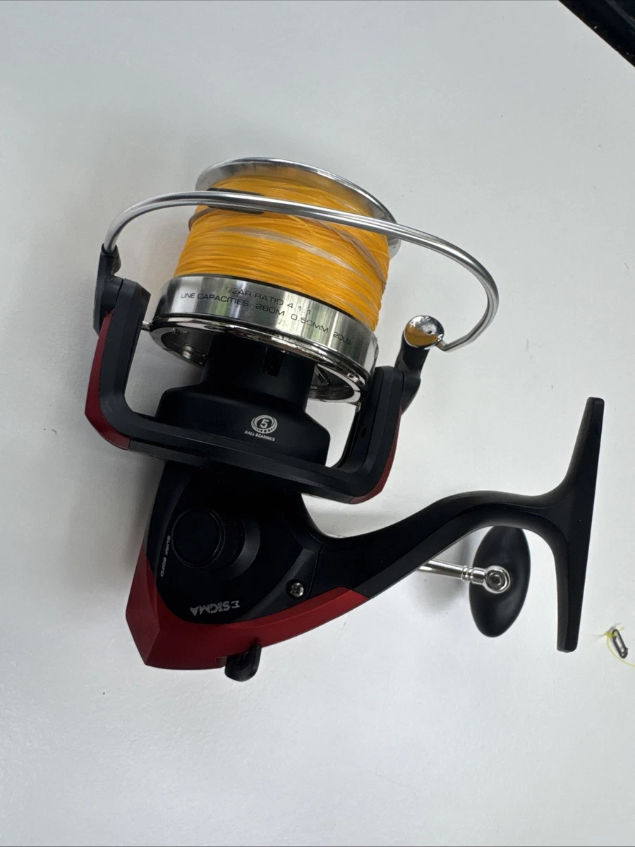 blood red fishing lure Adult Buzzer Barbless Bandit 300 Series After A3 Fishing Reel With 60 strands of Size:7/0 - 4 ct