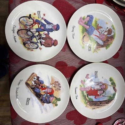 Set of 4 Decorative Hanging  Plates 4 Inches Features Norman Rockwell Art