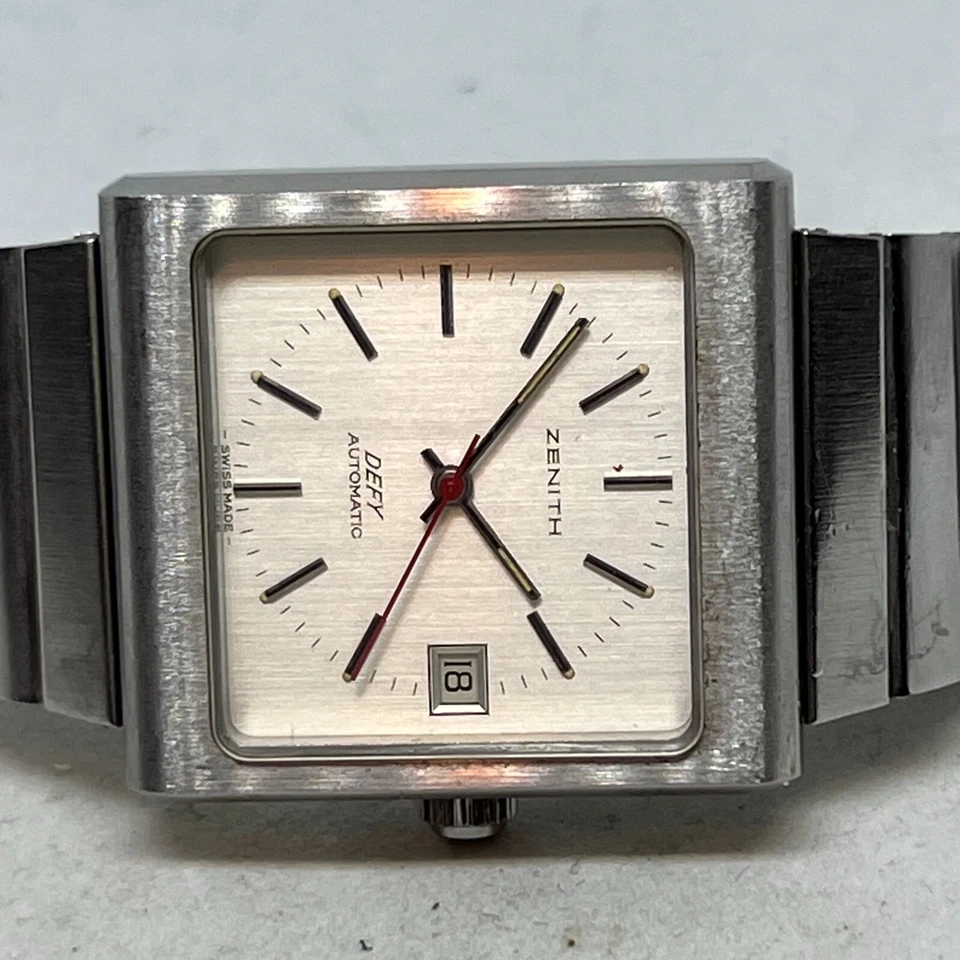 VINTAGE ZENITH DEFY SURF TV CUADRADO Ref 02.0440.456 Foto 2 de 4