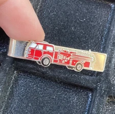 VINTAGE ENAMEL FIRE TRUCK HOOK-FAST TIE CLIP