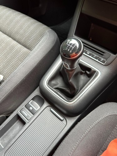 VW TIGUAN2.0 TDI BLUEMOTION TECH SE 5DR 2WD - Picture 12 of 20