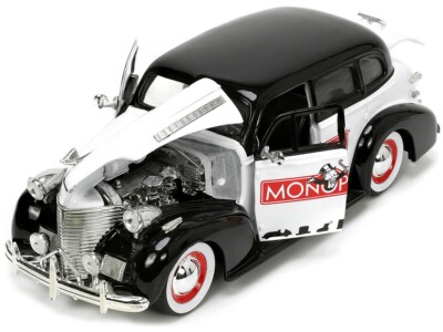 Jada 1939 Chevrolet Master Deluxe & Mr. Monopoly Figure 1/24