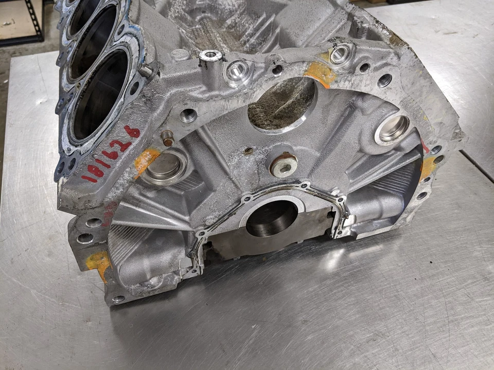 Блок цилиндров двигателя для 04–09 Nissan Titan 5.6 - Изображение 4 из 4