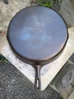 Vintage Unmarked Wagner Ware #12 Cast Iron Skillet