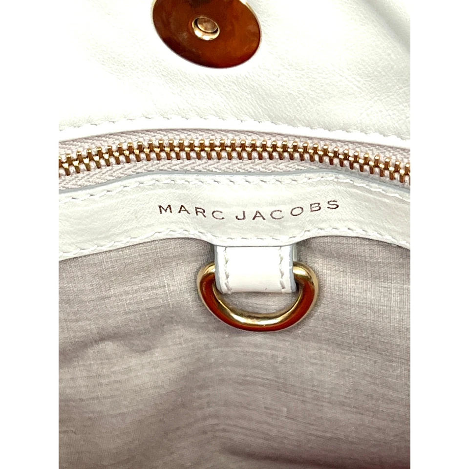 Marc Jacobs Vintage Leather Quilted Shoulder Bag Gold Buckles White 12x14x3 - Image 4 of 4